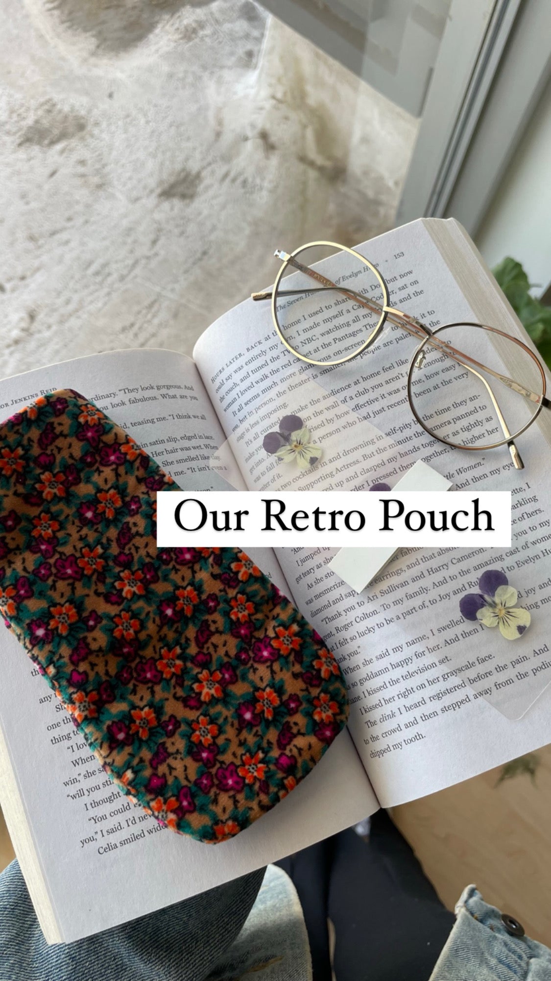 A Readers Pouch